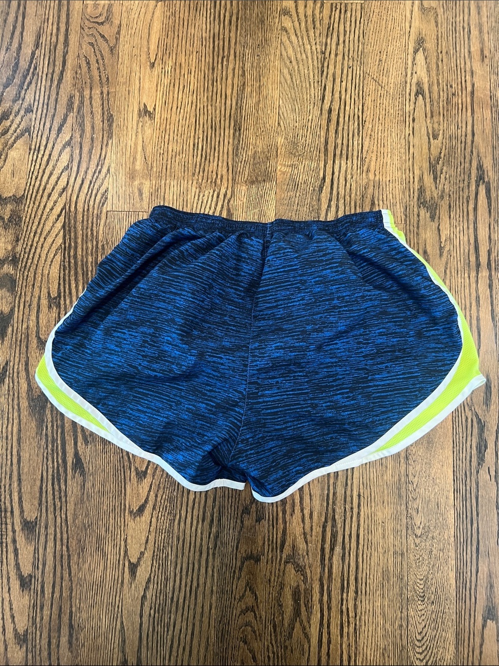 Nike Women’s Navy & Neon Yellow Athletic Running Shorts - Picture 5 of 7